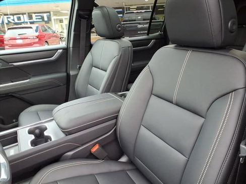 New 2026 GMC Acadia Elevation w/ Black Edition AWD/4WD image 7