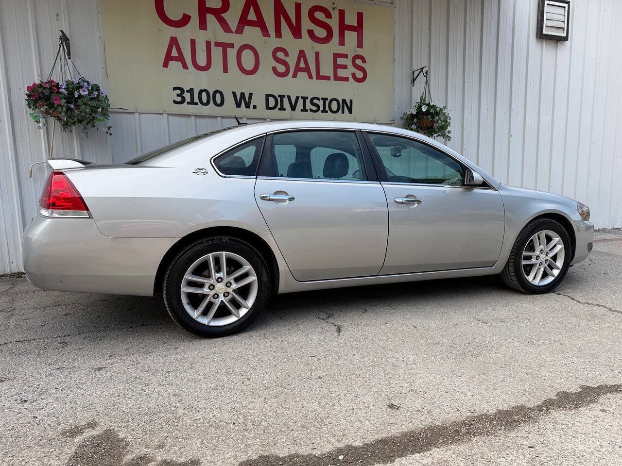 Used 2008 Chevrolet Impala LTZ FWD image 3