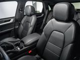 Certified 2025 Porsche Cayenne image 5