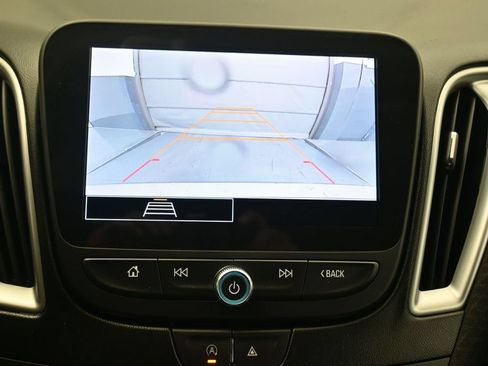 Used 2023 Chevrolet Malibu LT FWD image 17