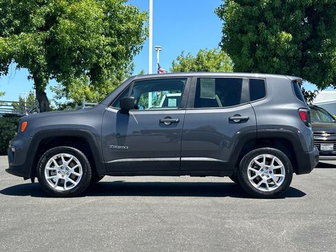 Used 2023 Jeep Renegade Latitude AWD/4WD image 7