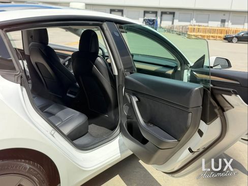 Used 2021 Tesla Model 3 Standard Range Plus RWD image 18