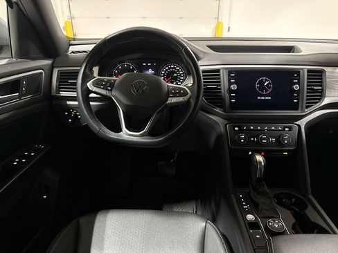 Used 2020 Volkswagen Atlas Cross Sport SE w/ Towing Package AWD/4WD image 11