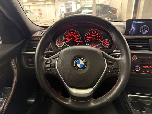 Used 2015 BMW 328i xDrive Sedan AWD/4WD image 11