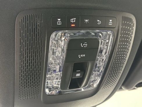 Certified 2025 Mercedes-Benz GLE 350 4MATIC w/ 3rd Row Seat Package image 33