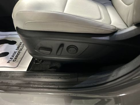 Used 2025 Hyundai Santa Cruz SEL AWD/4WD image 11