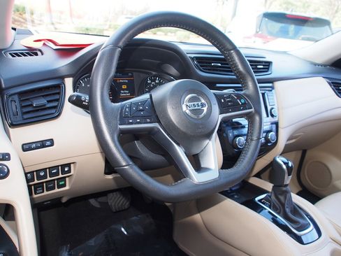 Used 2020 Nissan Rogue SL w/ Premium Package image 15