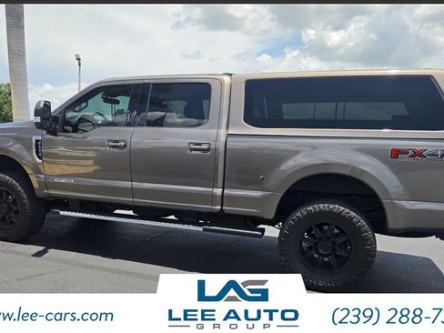 Used 2021 Ford F250 Lariat w/ Lariat Value Package AWD/4WD image 2