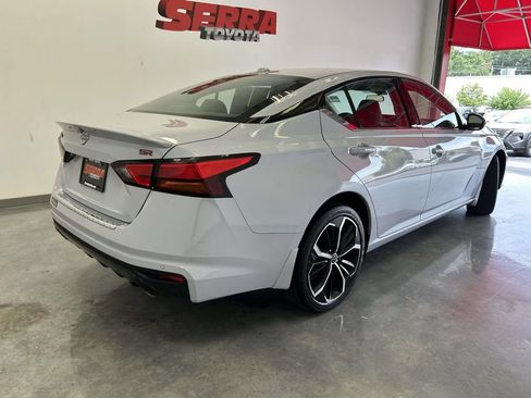 Used 2023 Nissan Altima 2.5 SR w/ SR Premium Package AWD/4WD image 3