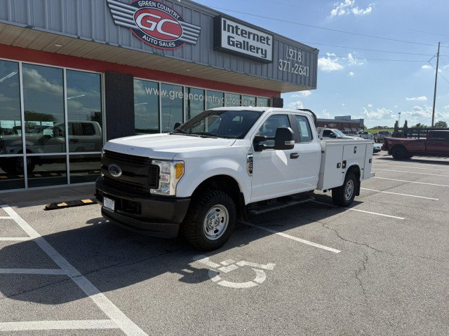 Used 2017 Ford F250 XL w/ Power Equipment Group AWD/4WD image 1