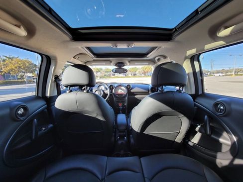 Used 2016 MINI Cooper Clubman image 9