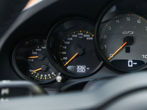 Used 2019 Porsche 911 GT3 image 17