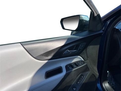 Used 2021 Chevrolet Equinox Premier image 11