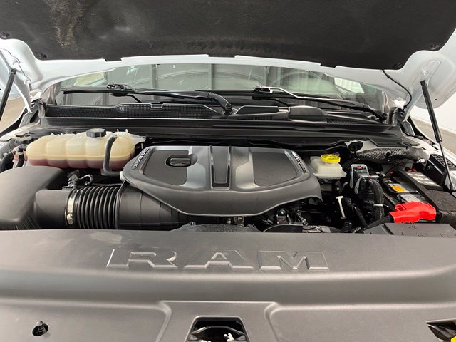 Used 2025 RAM 1500 Laramie AWD/4WD image 9