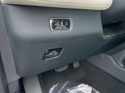 New 2026 Lincoln Navigator L Reserve AWD/4WD image 14