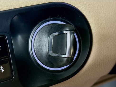 Used 2020 Porsche Cayenne image 19