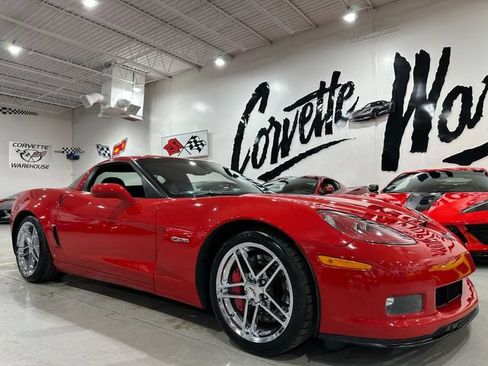 Used 2008 Chevrolet Corvette Z06 w/ Preferred Equipment Group RWD image 19