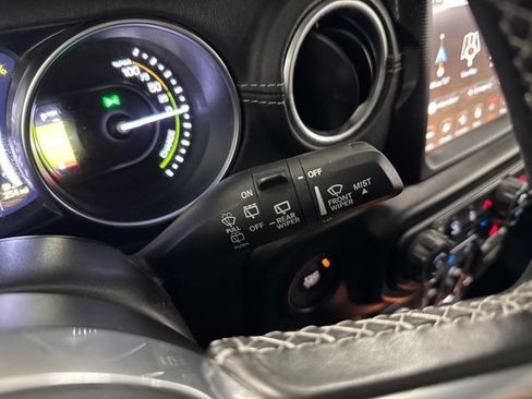 Used 2023 Jeep Wrangler Unlimited Sahara w/ Cold Weather Group image 40