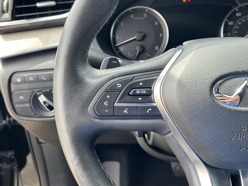 Used 2019 INFINITI QX50 Essential w/ Sensory Package AWD/4WD image 11