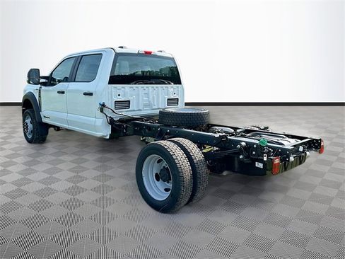 New 2025 Ford F550 4x4 Crew Cab image 4