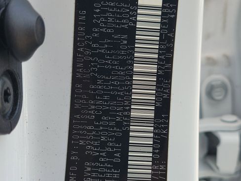 Used 2024 Toyota Corolla LE image 35