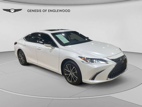 Used 2025 Lexus ES 350 w/ Premium Package FWD image 5