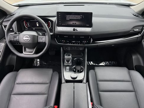 Certified 2025 Nissan Rogue SL image 8