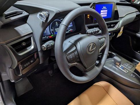 New 2026 Lexus UX 300h FWD image 3