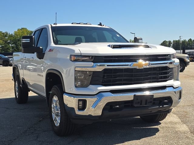 Certified 2024 Chevrolet Silverado 2500 LT w/ Convenience Package AWD/4WD image 7