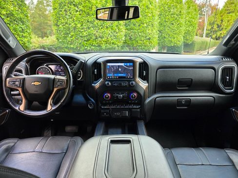 Used 2019 Chevrolet Silverado 1500 High Country w/ Z71 Off-Road Package image 16
