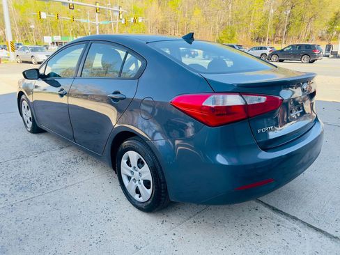 Used 2016 Kia Forte LX w/ Protection Package FWD image 5