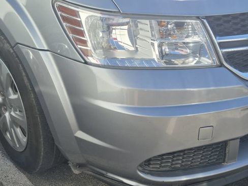 Used 2020 Dodge Journey SE w/ SE Popular Equipment Group FWD image 4