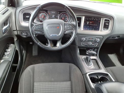 Used 2023 Dodge Charger SXT RWD image 6
