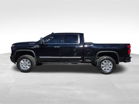 Used 2024 Chevrolet Silverado 2500 High Country w/ Technology Package AWD/4WD image 9