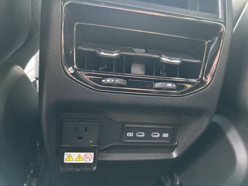 New 2026 Jeep Grand Cherokee Altitude AWD/4WD image 32