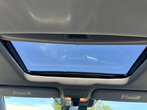Used 2018 Honda Odyssey EX-L image 19