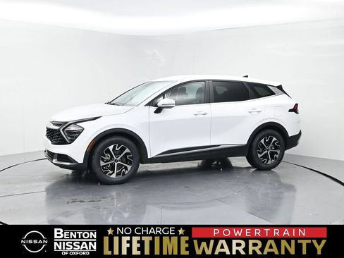 Used 2024 Kia Sportage EX FWD image 1