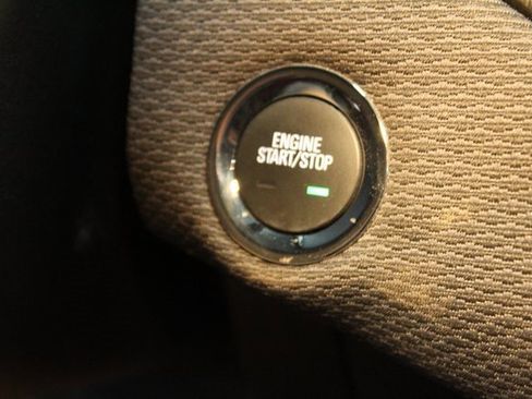 Used 2018 Chevrolet Cruze LT image 24