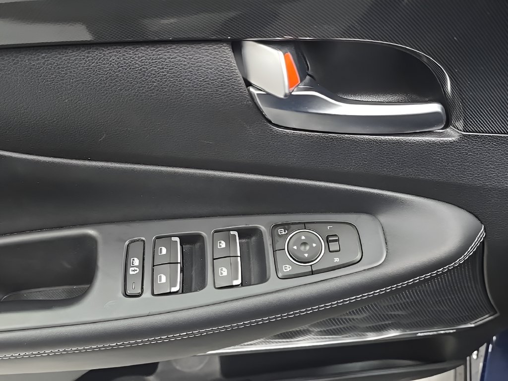 Certified 2023 Hyundai Santa Fe SEL w/ Premium Package FWD image 11