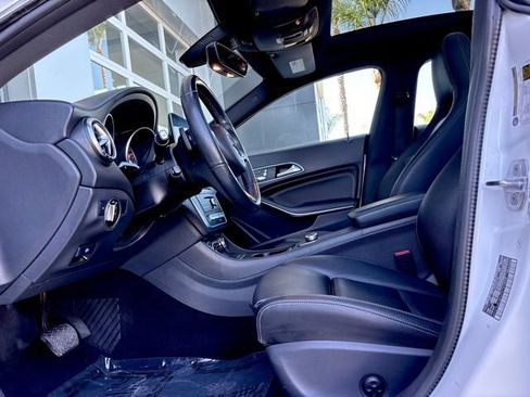 Certified 2019 Mercedes-Benz CLA 250 4MATIC image 11