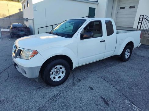 Used 2017 Nissan Frontier S image 1