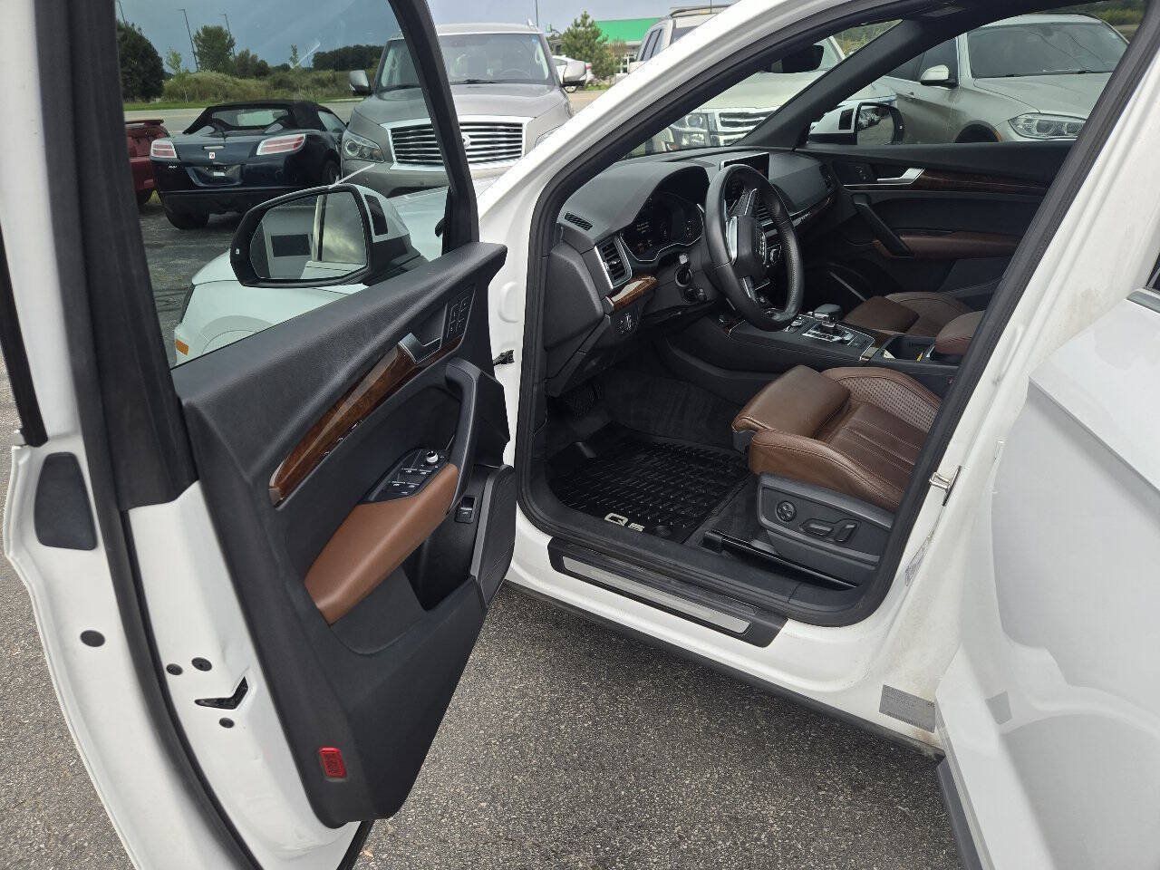 Used 2018 Audi Q5 2.0T Premium Plus w/ Premium Plus Package AWD/4WD image 22