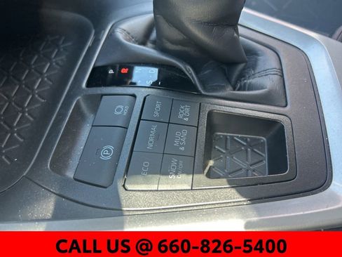 Used 2025 Toyota RAV4 XLE image 19