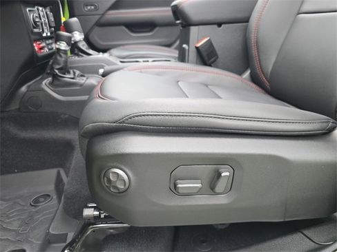 New 2025 Jeep Wrangler Unlimited Rubicon image 9