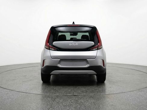 Used 2025 Kia Soul LX w/ LX Technology Package image 7