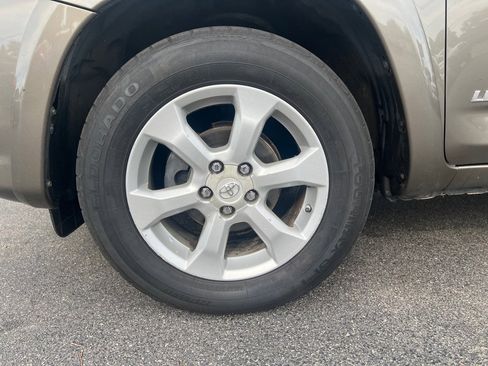 Used 2010 Toyota RAV4 Limited image 30