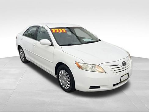 Used 2009 Toyota Camry LE FWD image 19
