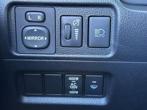 Used 2022 Toyota 4Runner SR5 Premium w/ Moonroof Package RWD image 60