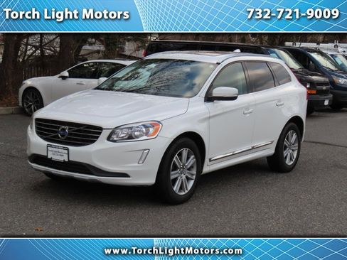 Used 2017 Volvo XC60 T5 Inscription w/ Protection Package image 1