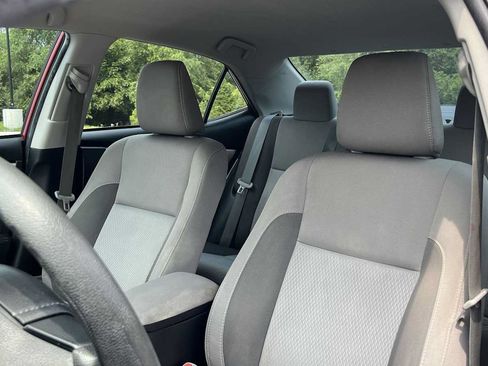 Used 2018 Toyota Corolla LE FWD image 28